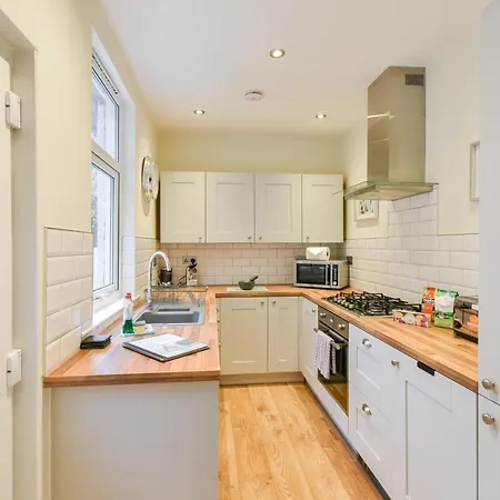 The Cleveland בית נופש