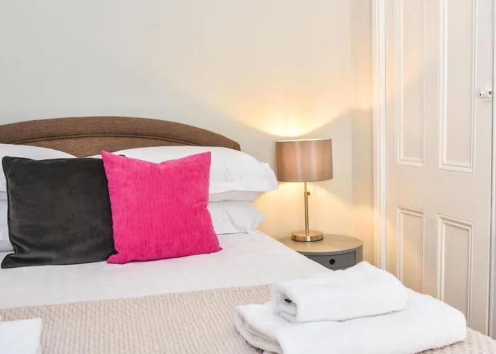 The Cleveland בית נופש *